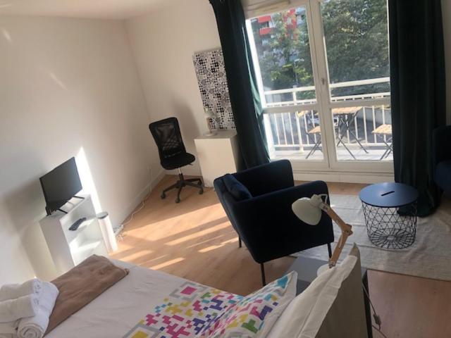 Rond Point Studio Cosy Et Central Avec Balcon Saint-Etienne  Kültér fotó
